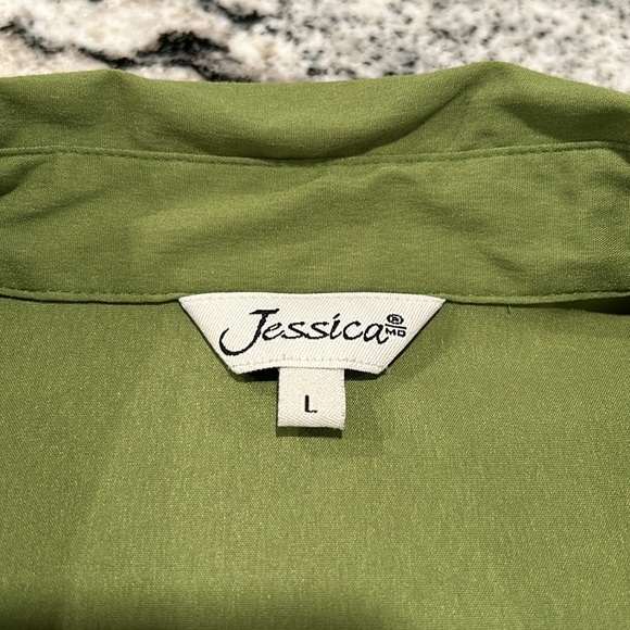 Jessica size large button up, long sleeve blouse, green, square buttons - Picture 6 of 7